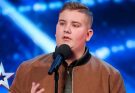 😱Ohh Woww😱 Golden Buzzer act Kyle Tomlinson proves David wrong See More…